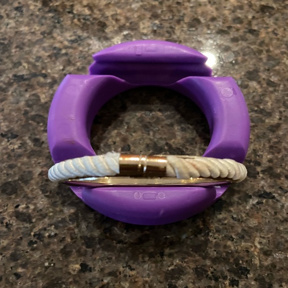 2 White Bangles - Picture 4 of 5